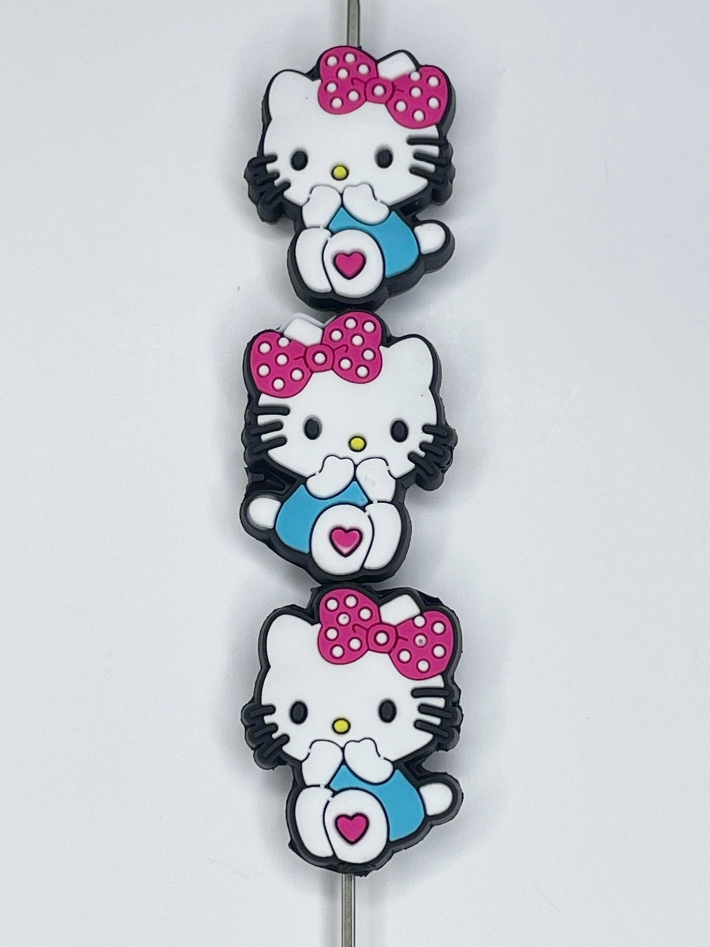 POLKA DOT BOW KITTY SILICONE FOCAL D94 (1ct)
