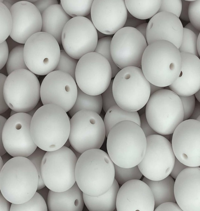 #221 ALMOST WHITE 15MM SOLID (1ct)