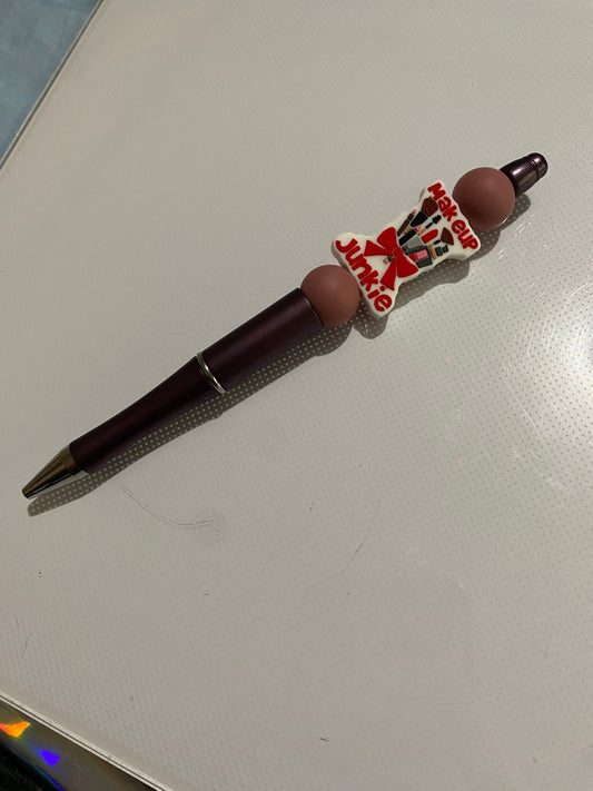 “Makeup Junkie” pen - 2