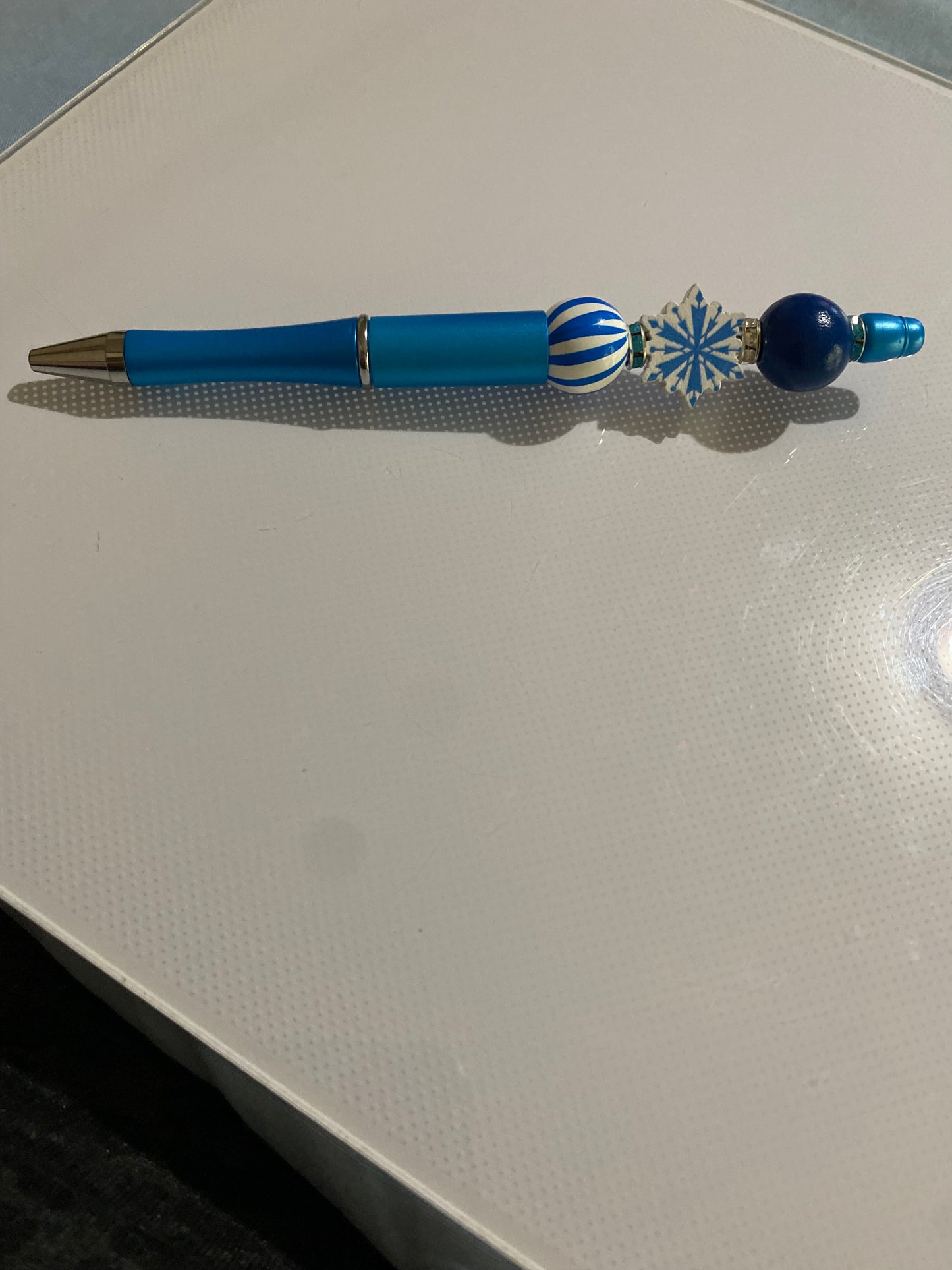 Snowflake pen - 2