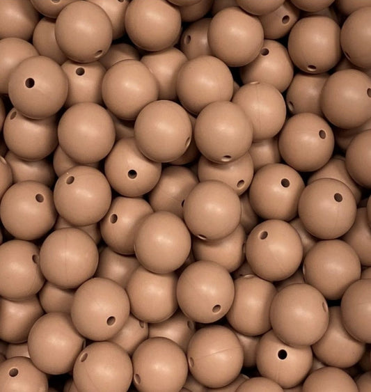 #77 HAZELNUT 15MM SOLID (1ct)